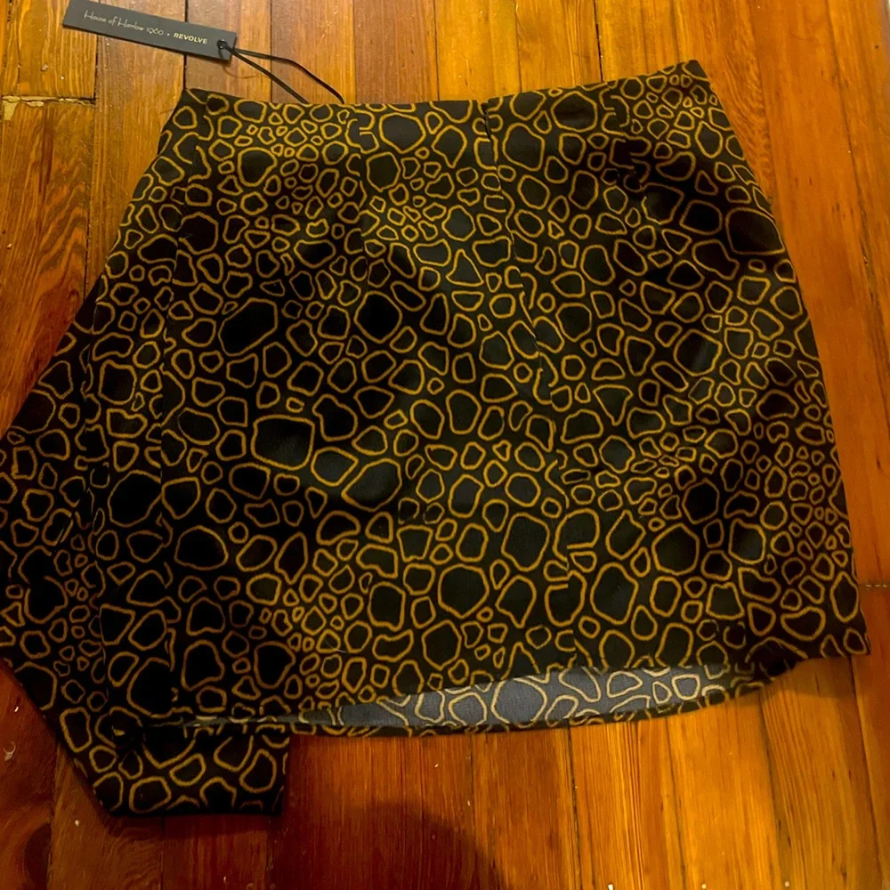 House of Harlow 1960 x REVOLVE Daria Drape Mini skirt in Noir Abstract - NWT  L - Picture 3 of 4